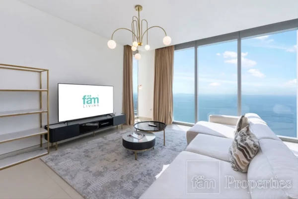 Luxury 3B+Storage | Furnished | Seafront Views