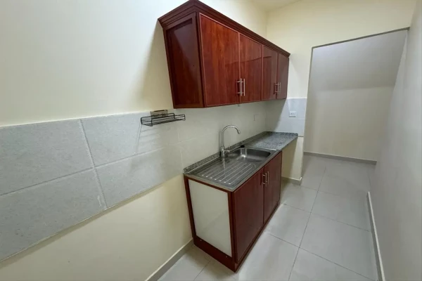 Spacious Studio Neat/Clean Near Mushrif Mall