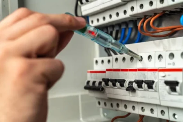 Looking for an electrician in Dubai?