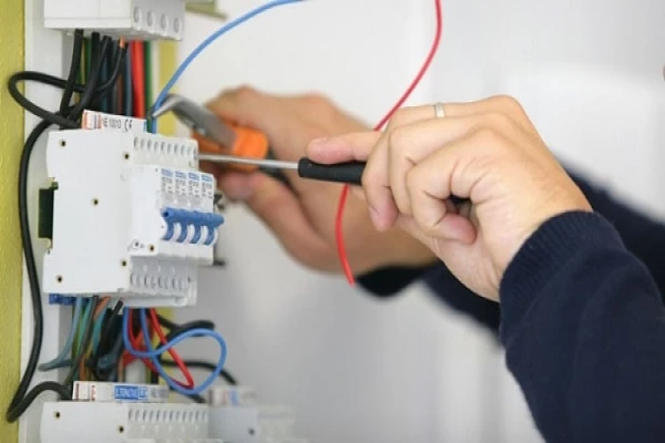 Looking for an electrician in Dubai?