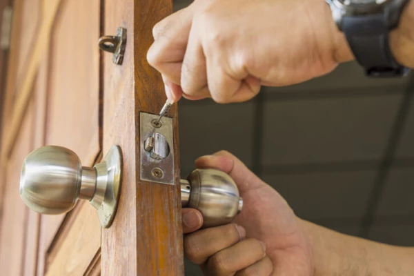 Looking for locksmiths in Dubai?