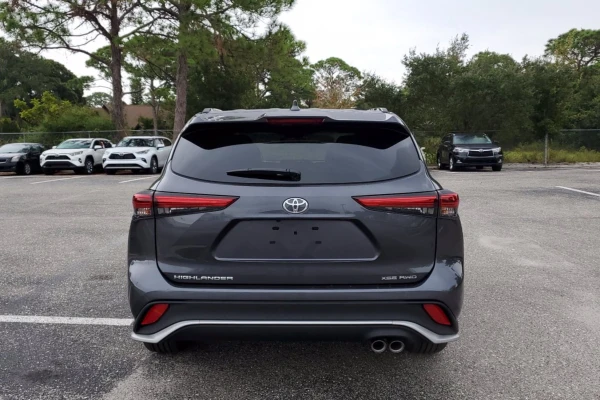 2022 Toyota Highlander XSE